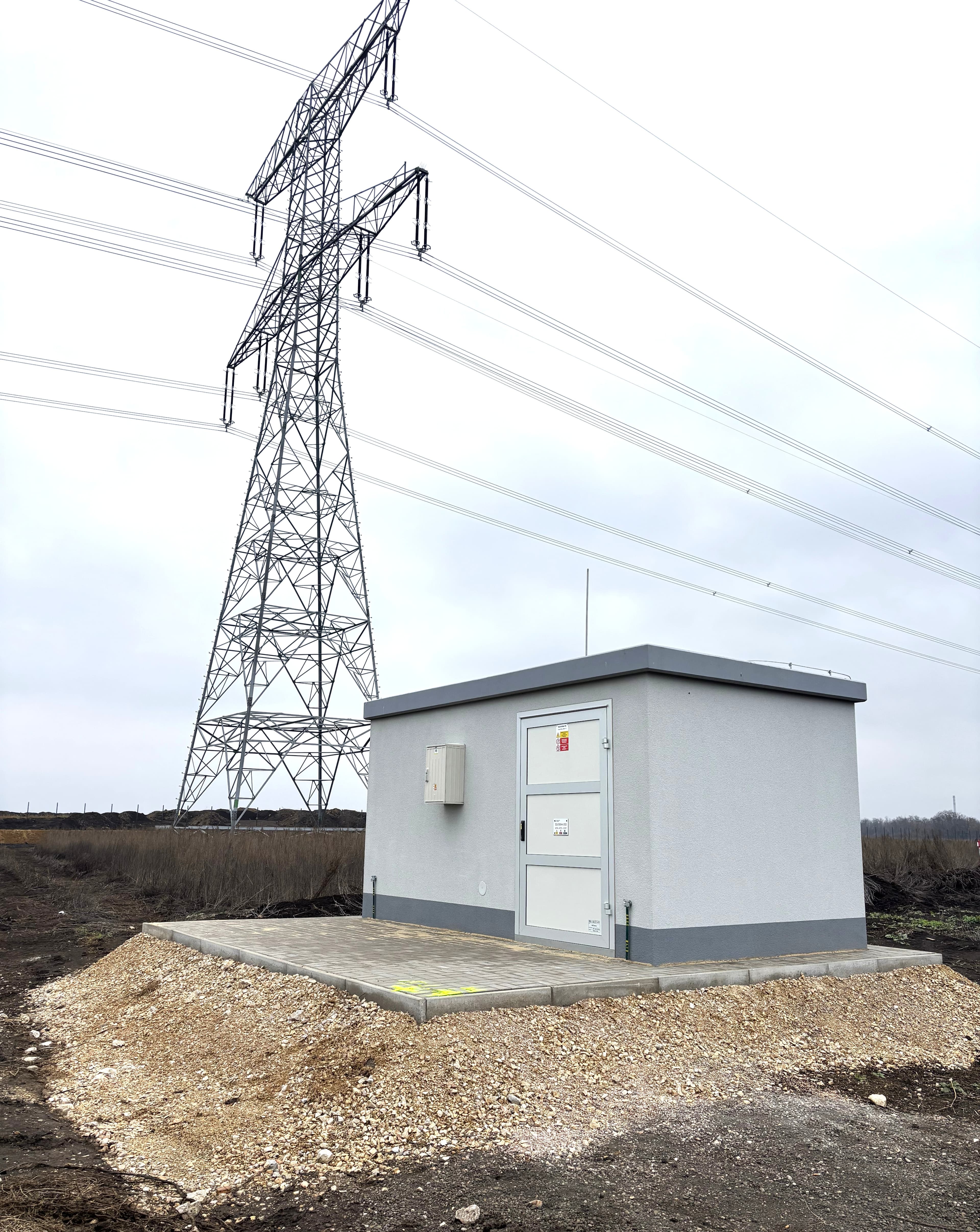 Šurany Industrial Park napreduje, ďalšia elektroenergetická stavba je úspešne skolaudovaná